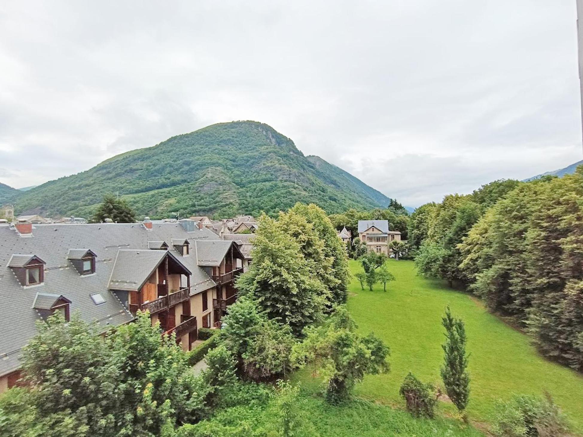 Chez Charlotte, T3 Duplex, Vue Montagne, Parking Gratuit, Ascenseur, 4 Personnes Apartment Bagneres-de-Luchon ภายนอก รูปภาพ